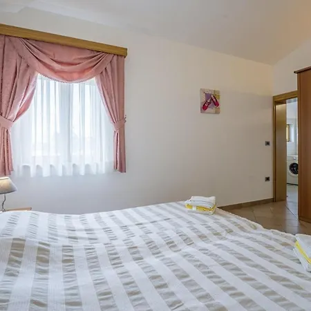 Villa Nicole In Kanfanar